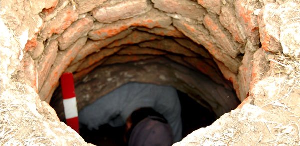 Azərbaycanda 3 yaşlı qız quyuya düşərək öldü