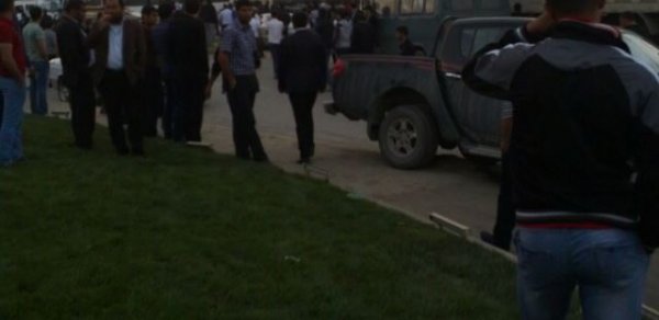 Hökməli sakinləri yolu bağladılar -  FOTOLAR 