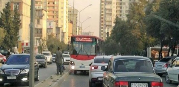 Sərnişin avtobusunun sürücüsündən özbaşınalıq-  FOTOLAR 