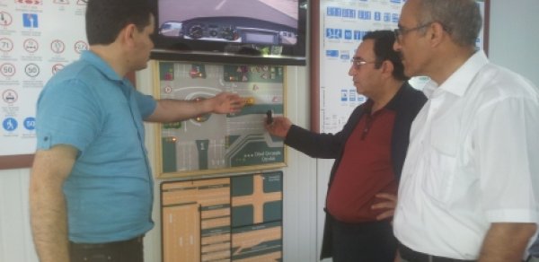 Uşaqlar və böyüklər yol hərəkətini öyrəndilər