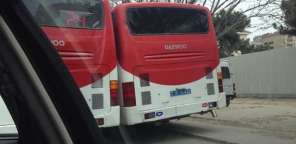 Bakıda daha bir avtobusun ‘avtoş’luq -  VİDEOSU 