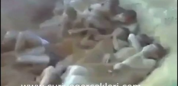 Uşaqları diri-diri basdırdı -  DƏHŞƏTLİ VİDEO 