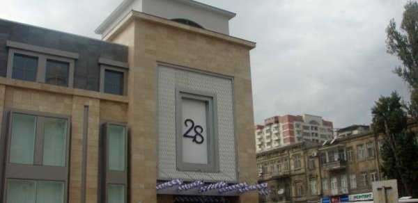 ’28 Mall’da həyəcanlı anlar yaşandı -  İnsanlar təxliyyə edildi 