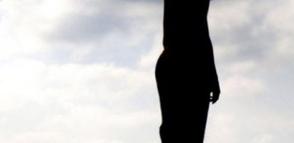Sevgilisindən ayrıldığına görə özünü öldürmək istədi