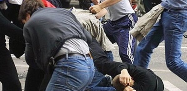 Məmur polis ilə münaqişəsindən danışdı