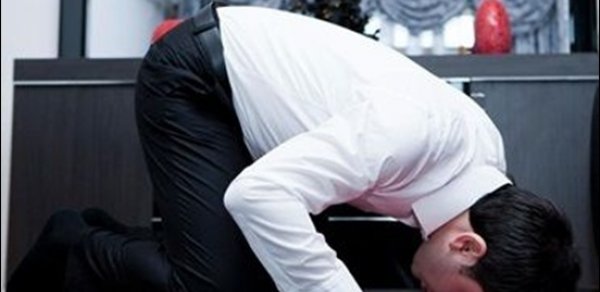 Hansı deputatlarımız namaz qılır? - SİYAHI