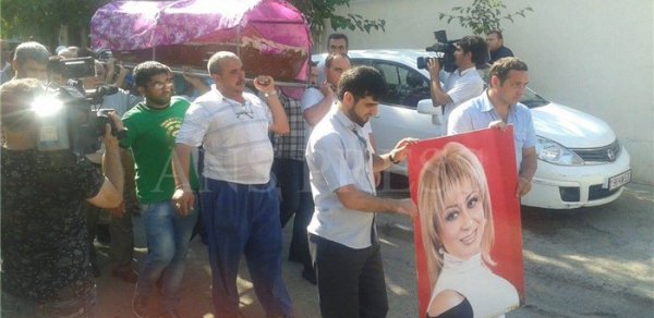 Xanım Qafarovaya son alqışlar - FOTOLAR