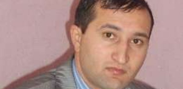 Pərviz Həşimlinin gözlərində zəifləmə var