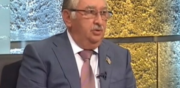 Azərbaycanda deputatın bankında dava düşdü