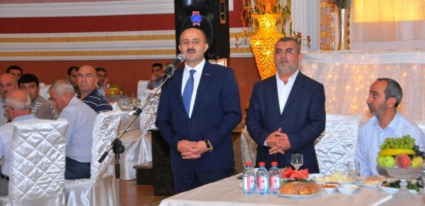 Badamdarda iftar süfrəsi təşkil olundu - FOTOLAR