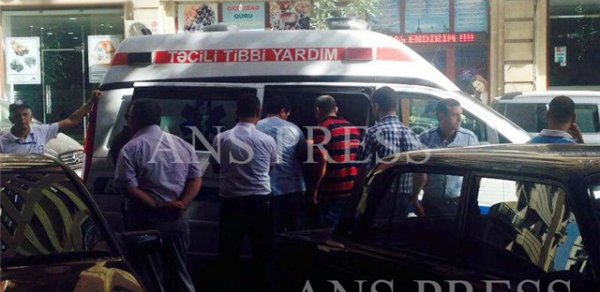 Bank işçiləri sürücünü döydü - FOTO