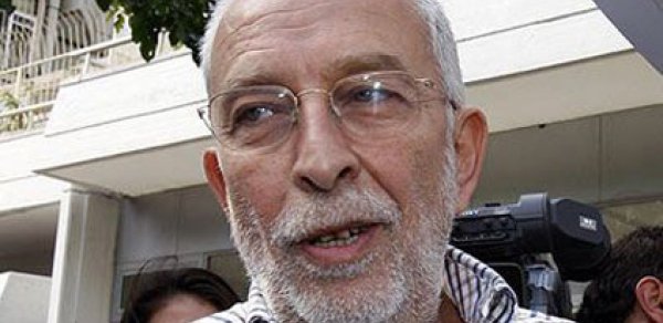 Tanınmış jurnalisti maşın vurdu