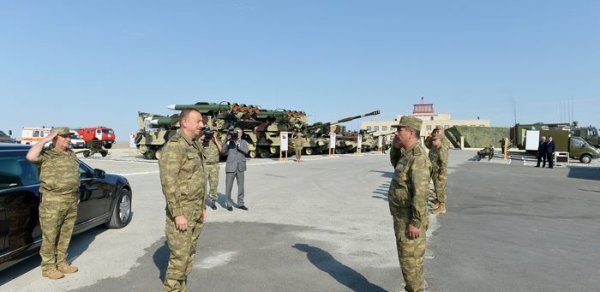 Prezident Ağdamda operativ müşavirə keçirdi