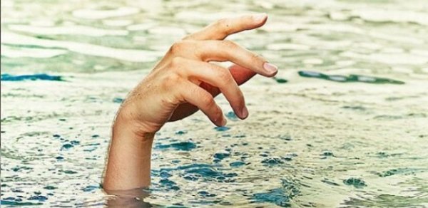 Bakıda bir ailənin 3 övladı dənizdə batdı
