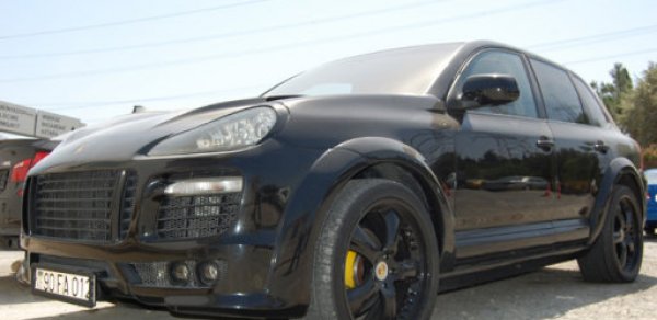 Bakıda "Porsche"nin sürücüsü polisləri belə aldatdı - FOTOLAR