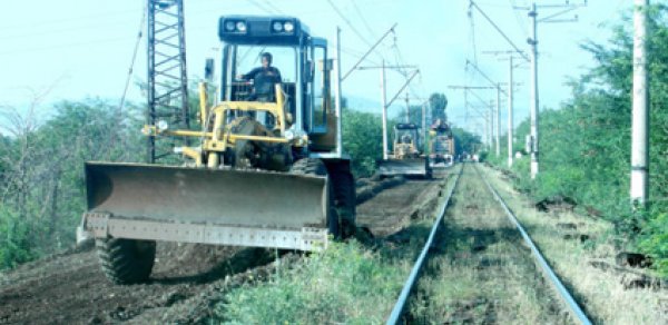 Poylu-Ağstafa dəmir yolun təmirinə start verildi - FOTOLAR