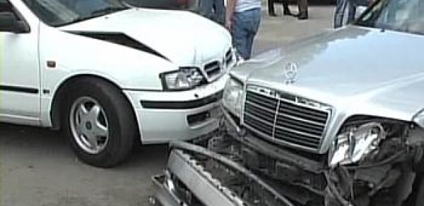 Toydan qayıdan ailə qəzaya uğradı: 2 ölü, 5 yaralı