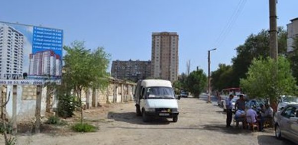 Bakının ‘Bolluq’u xarabalığa çevrildi – FOTOLAR