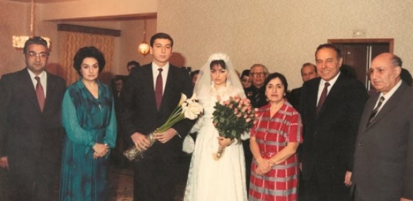 İlham Əliyev və Mehriban Əliyevanın toy - FOTOLARI