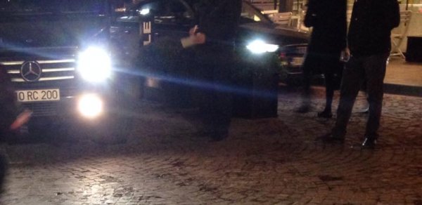 Bakıda 650 minlik maşınla universitetə gedən biznesmen oğlunun - FOTOLARI