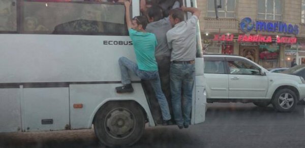 Avtobusda acınacaqlı vəziyyət - FOTO