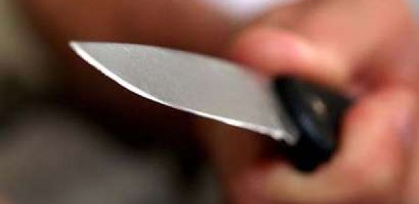 Bakıda kişi öz qardaşı arvadını bıçaqladı