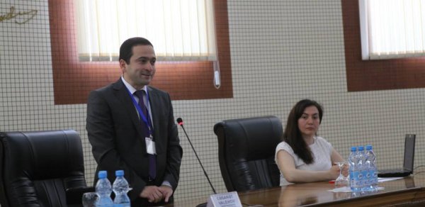 “Müəllimlər günü” ilə bağlı pul yığan müəllimlər işdən çıxarılacaq - Cəsarət Valehov