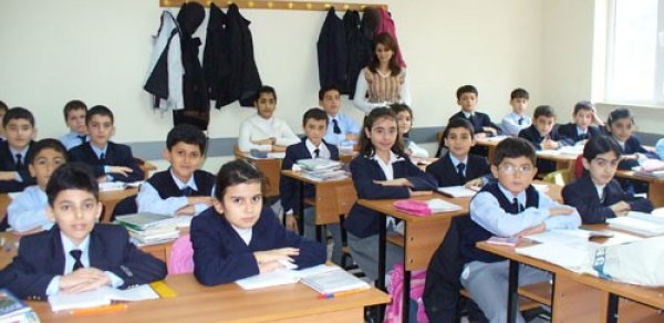 Bakı məktəbində rüsvayçılıq