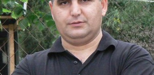 Onların dilini pişik yeyib