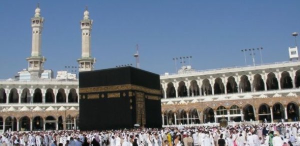 Azərbacanlı zəvvarlara Həcc – QADAĞASI