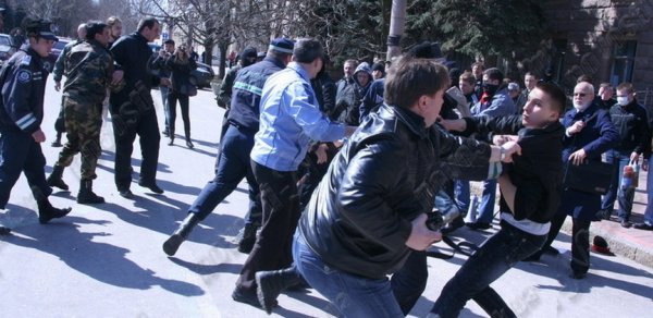Bakıda orta məktəbdə dava: xəsarət alan var