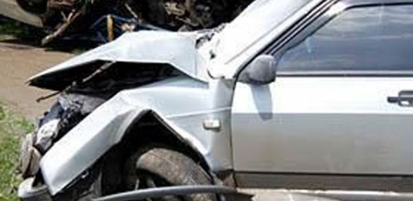 Sürücü vurduğu uşağı xəstəxanaya çatdırmaq istəyərkən qəza törətdi