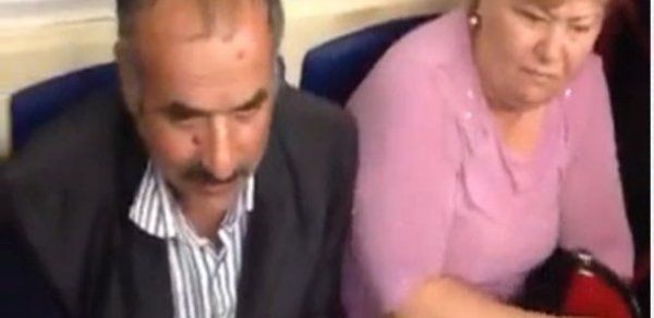 Bakı metrosunda biabırçılıq - VİDEO