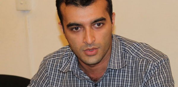 Daha bir dustaq əfv dilədi - FOTO