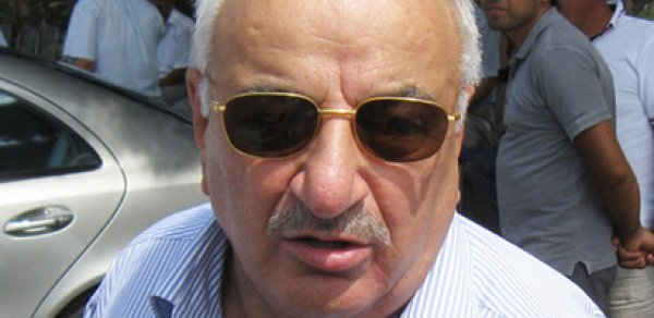 "Sənədsiz yaşayan sakinlərə bir nəfər kimi vəsait ödənilib" -  Abid Şərifov