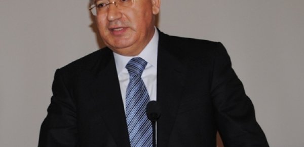 Nazirliyin "bal ayı" sabah başa çatır