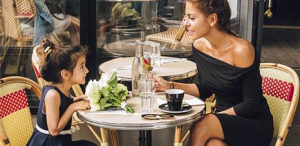 Nərgiz Paşayevanın qızı və nəvəsi - FOTO