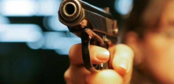 Azərbaycanlı deputat silahlılar tərəfindən girov götürüldü