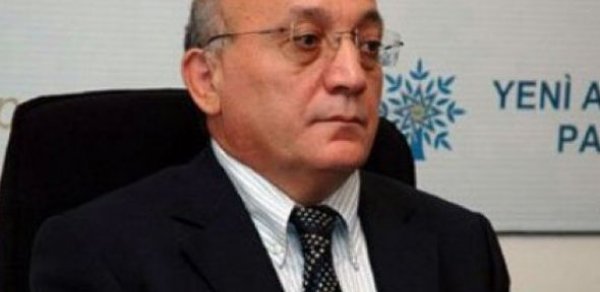 "Kimsə namaz qılmağını insanlar içində deyirsə, bunun özü də anormaldır" –  Mübariz Qurbanlı