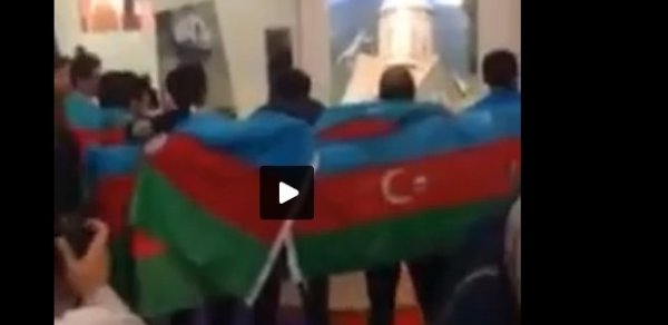 Azərbaycanlı gənclər erməni təxribatının qarşısını belə aldılar -  VİDEO 