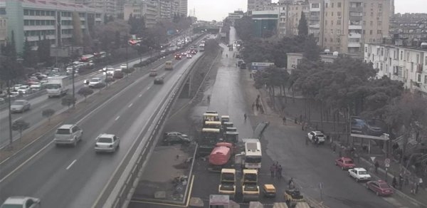 20 Yanvar dairəsində yolun biri bağlandı, biri açıldı -  FOTOLAR 