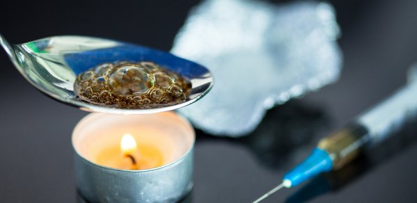 Heroin çəkmək üçün Lənkərana gedən qadınların macərası