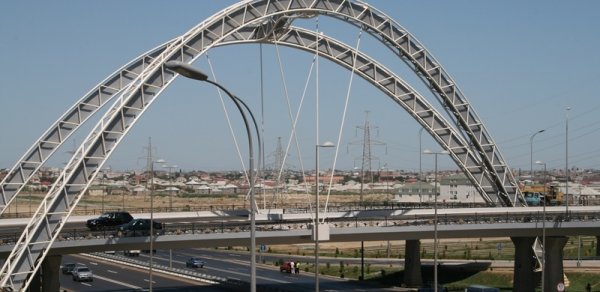 Bakıda özünü körpüdən atmaq istəyənlə bağlı açıqlama
