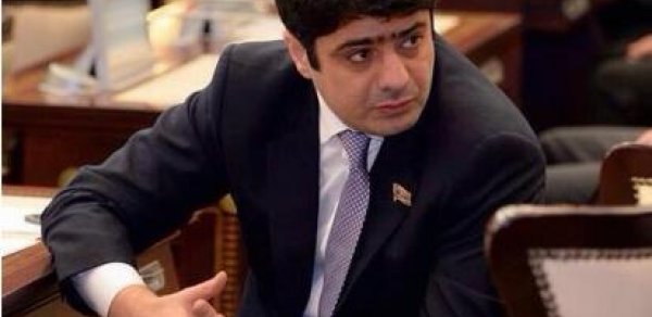 ‘Biz atamızdan hər zaman qorxmuşuq, indi də qorxuruq’ –  Deputat 