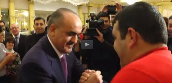 Səlim Müslümov qol güləşdirdi - VİDEO