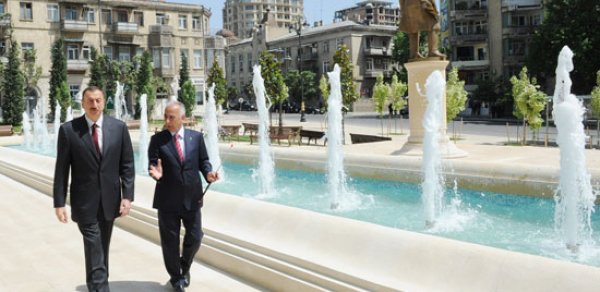 Prezident fəvvarələr və şəlalələr kompleksində