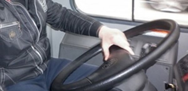 Bakıda avtobus sürücüsü sərnişinlərin başına oyun açdı