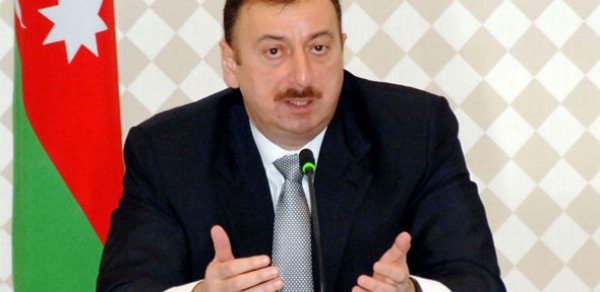 İlham Əliyev ASAN könüllülərinin forumunda