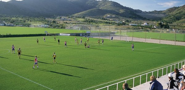Futbol oynayarkən dünyasını dəyişən məmur qardaşı imiş