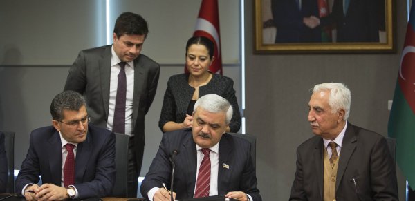 TANAP boru xəttinin quruda yerləşən hissəsini inşa edəcək şirkətlər müəyyən olundu